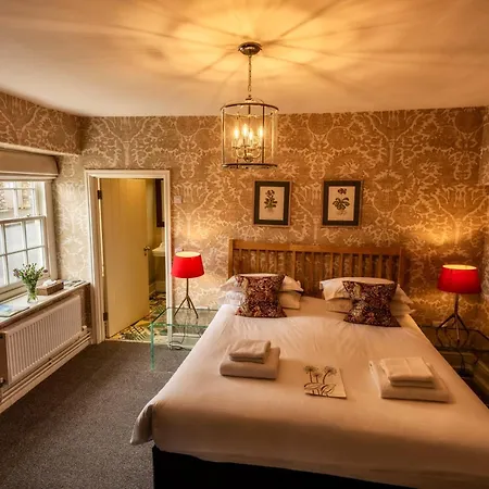 Queen's Head Zajazd *