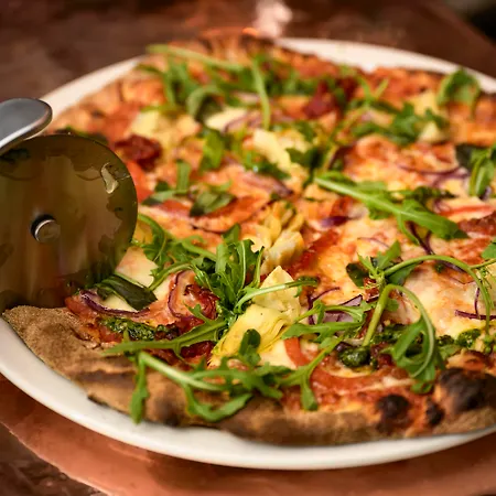 Han/Misafirhane Queen's Head