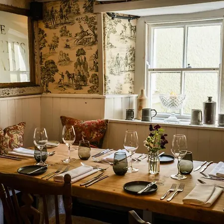 Han/Misafirhane Queen's Head