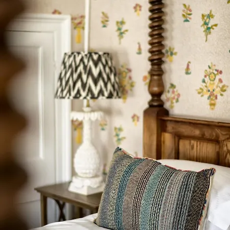 Han/Misafirhane Queen's Head *